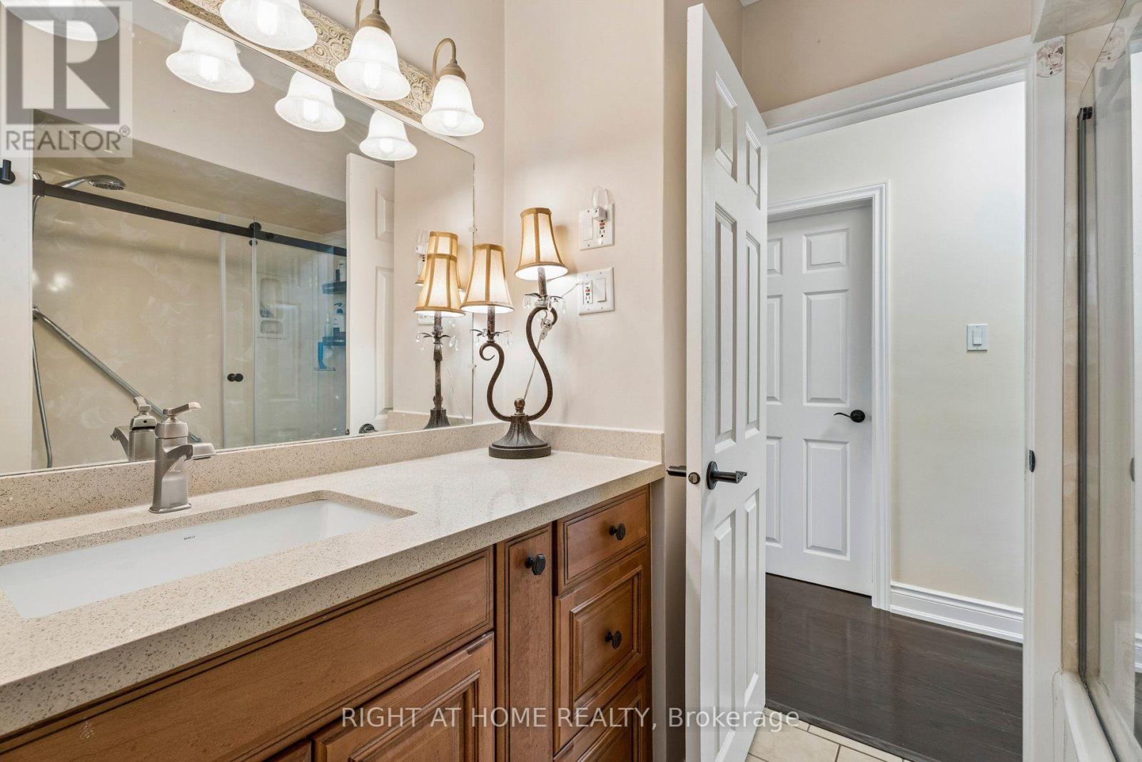 25 Swallow Crescent, Hamilton, Ontario  L9A 2M7 - Photo 25 - X13845512