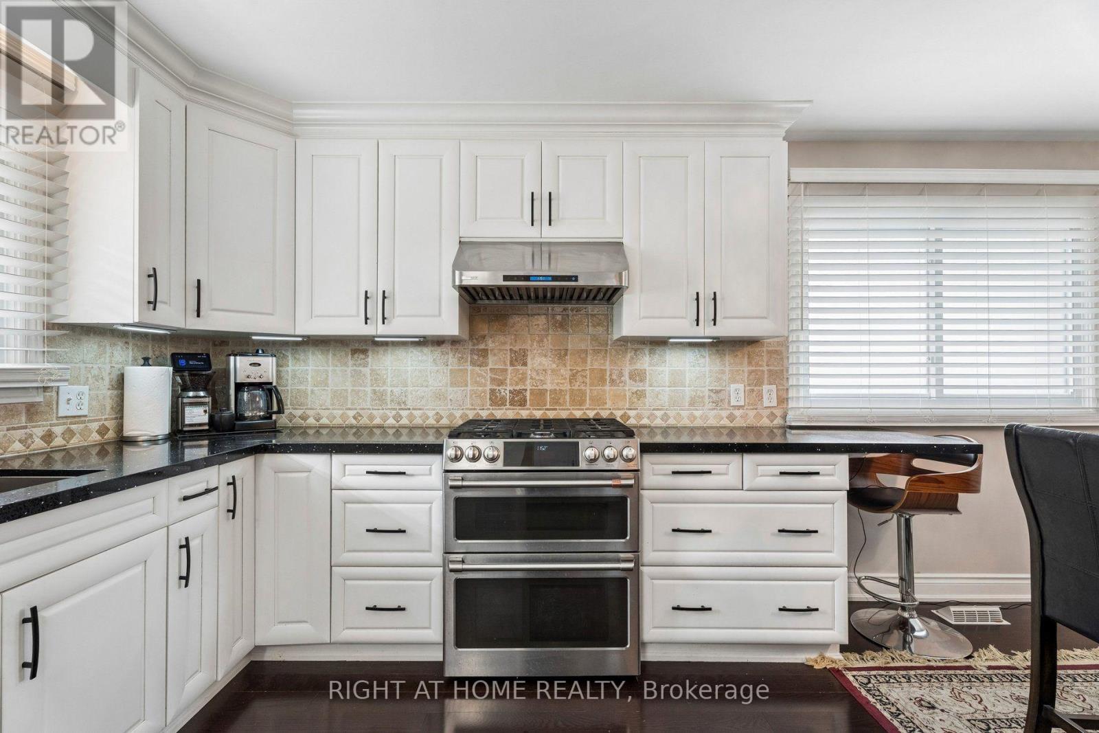 25 Swallow Crescent, Hamilton, Ontario  L9A 2M7 - Photo 6 - X13845512