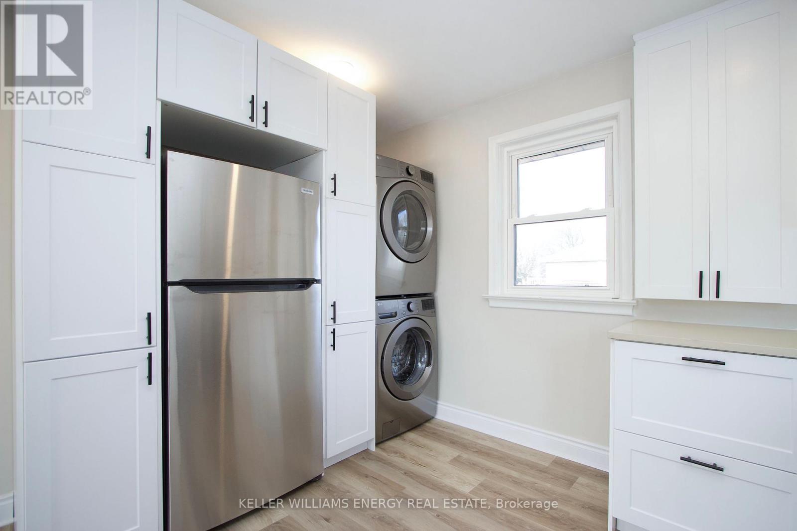 Main - 574 Olive Avenue, Oshawa, Ontario  L1H 2R3 - Photo 7 - E13851486