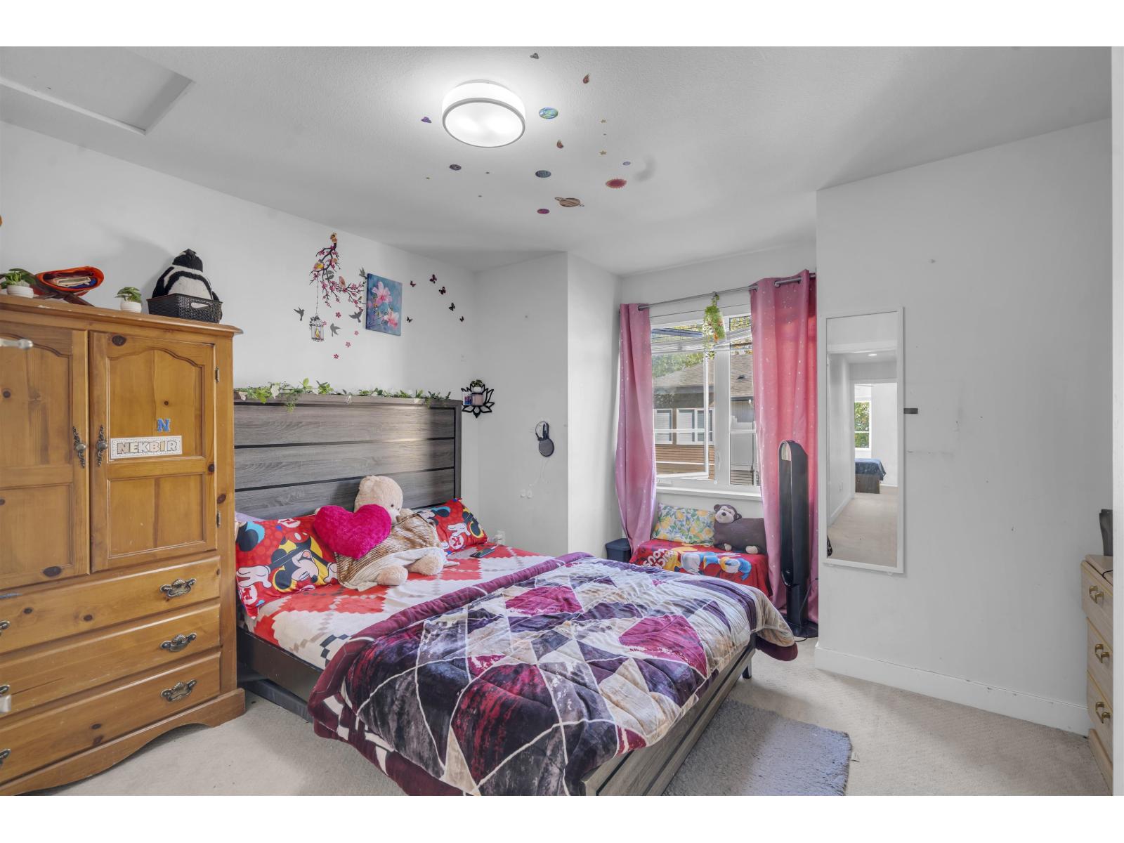 81 5888 144 STREET