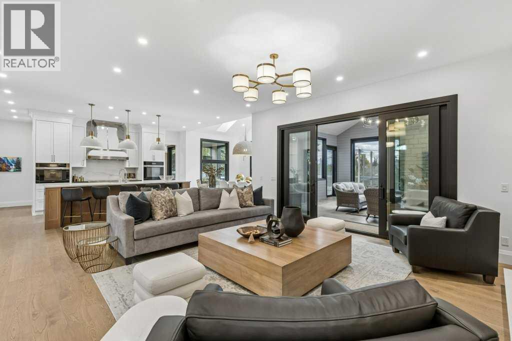 1217 38 Avenue SW, Calgary, Alberta