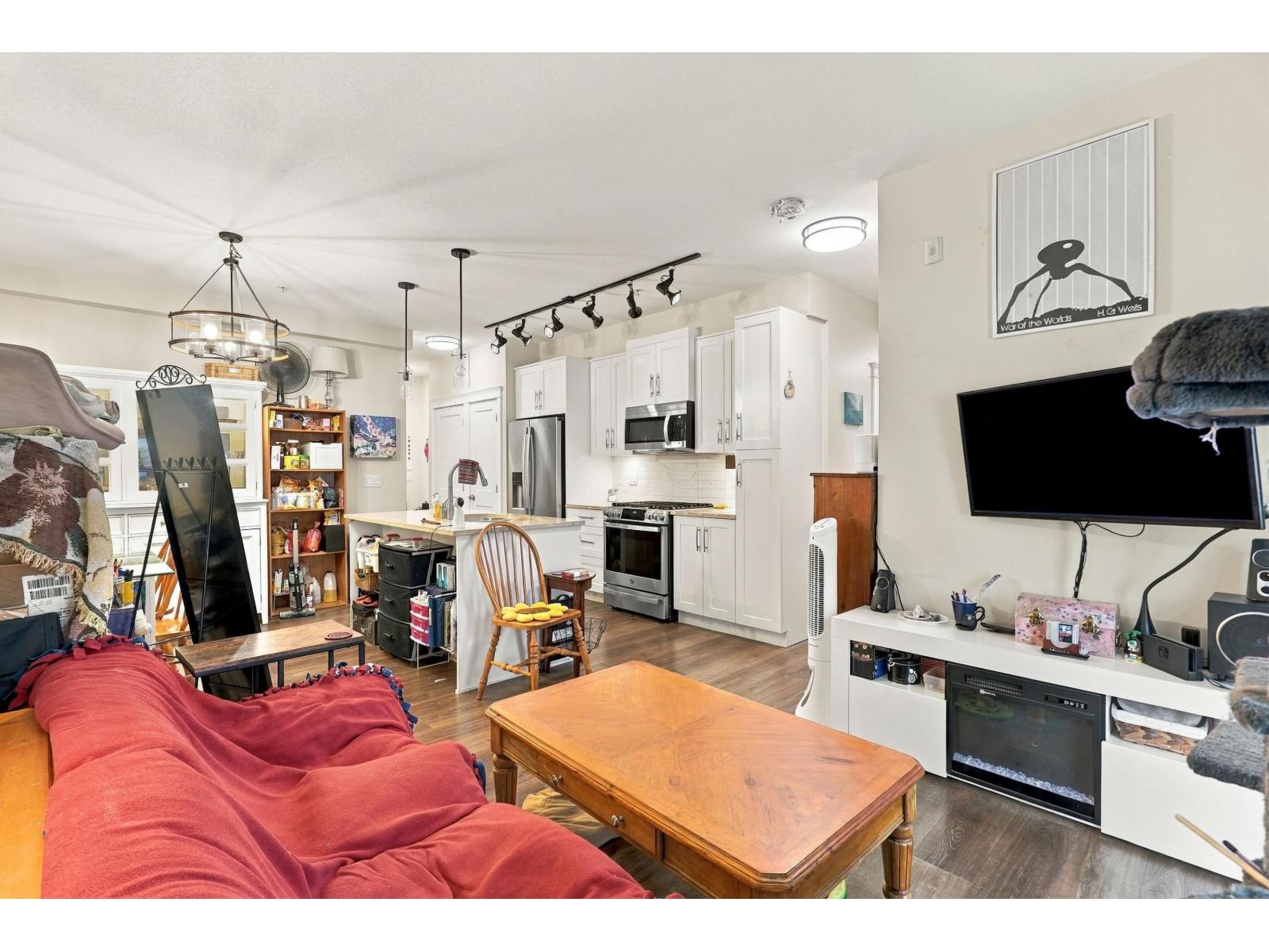 302 11077 RAVINE ROAD