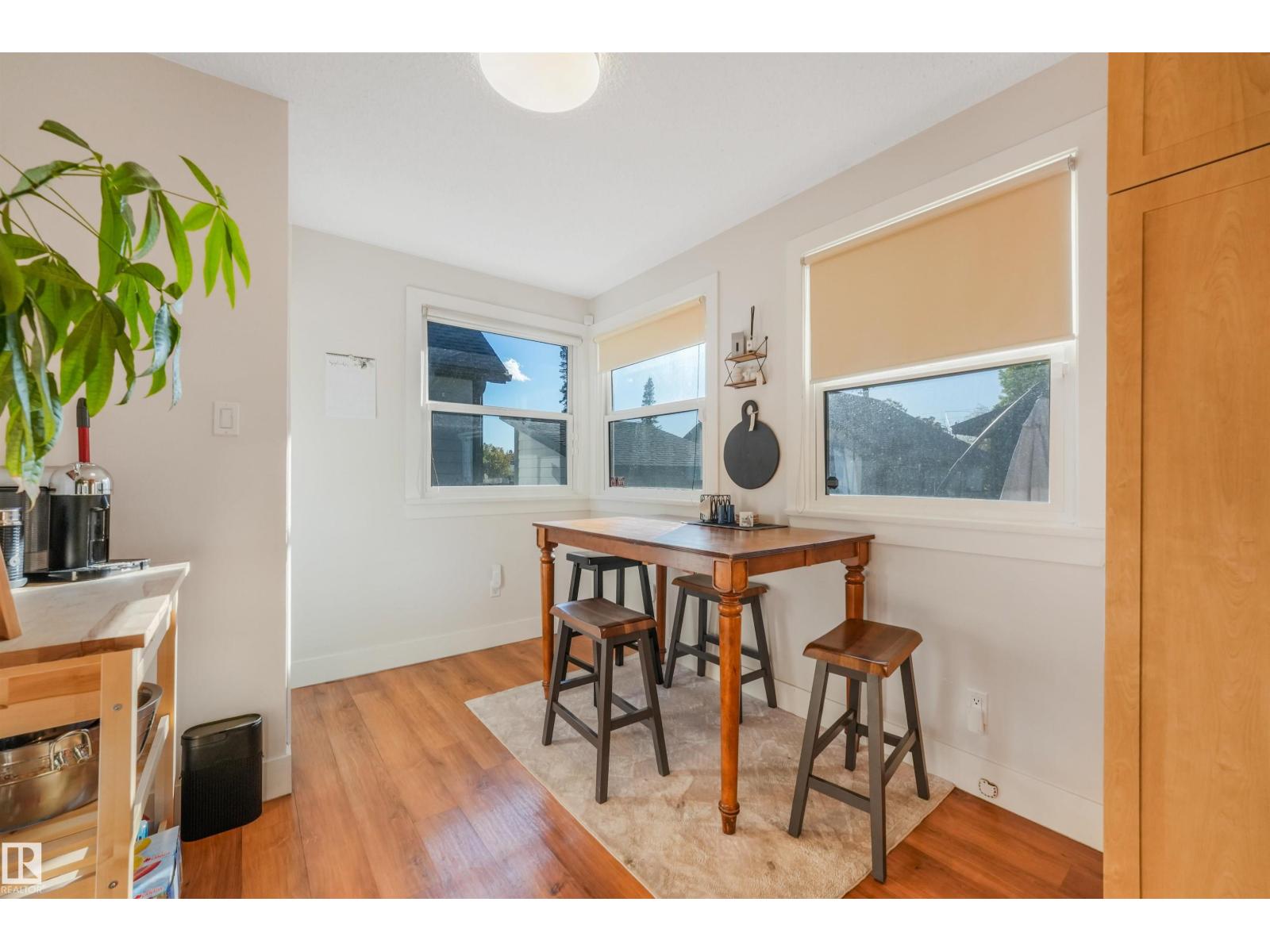 10906 118 ST NW