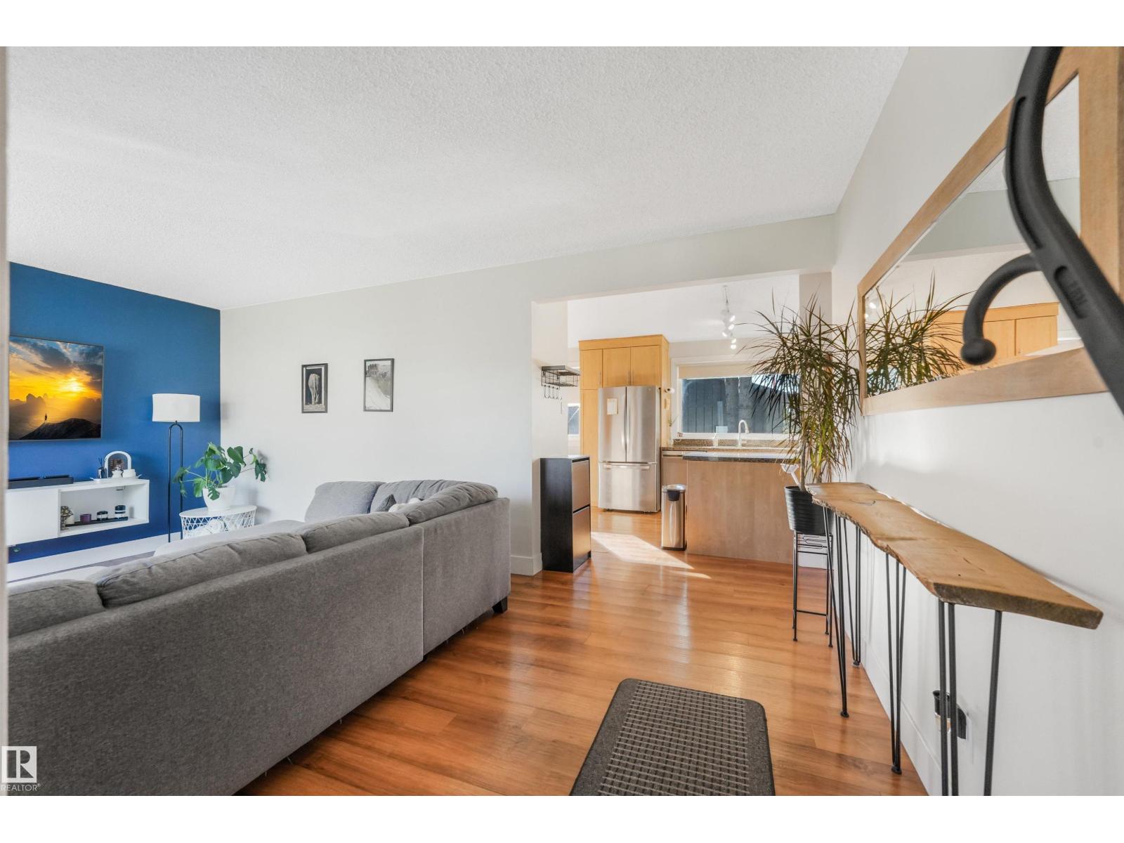 10906 118 ST NW