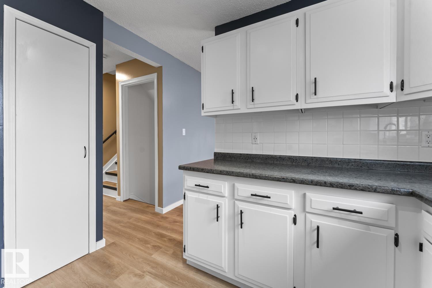 305 19 ST