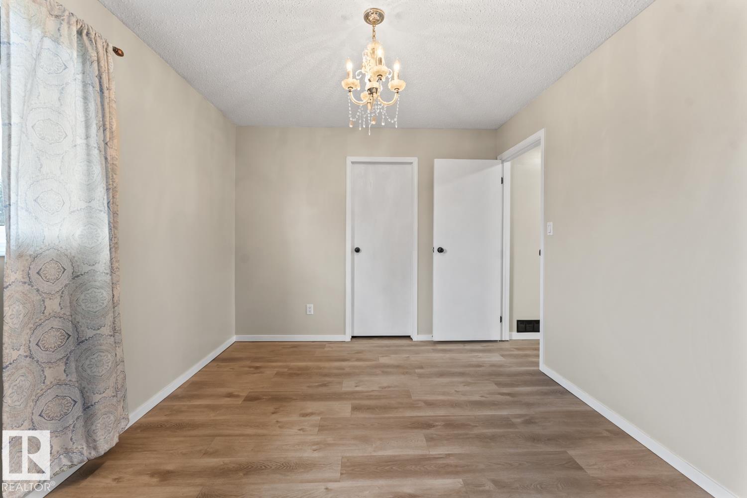 305 19 ST