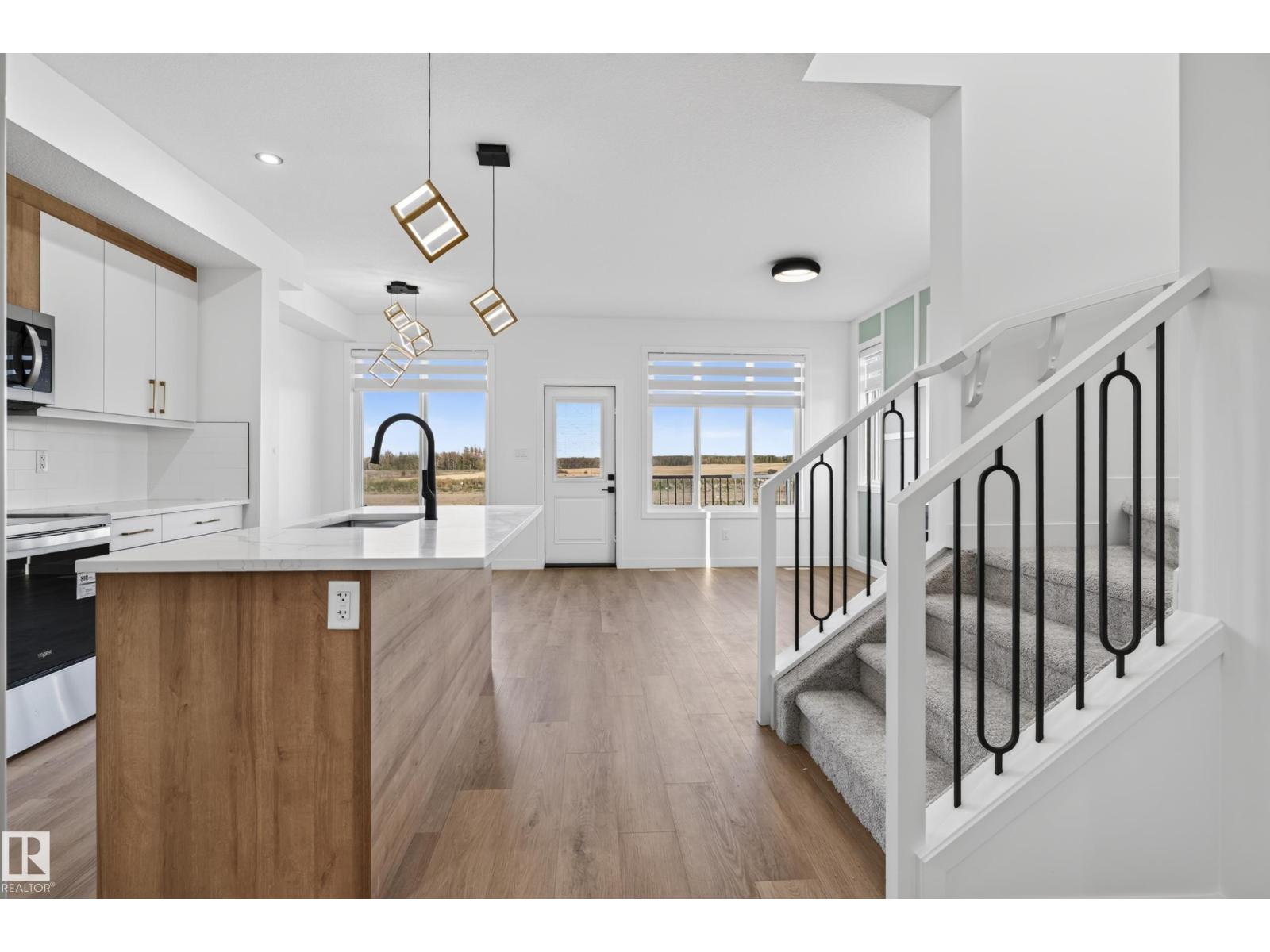 2 Parker LN
