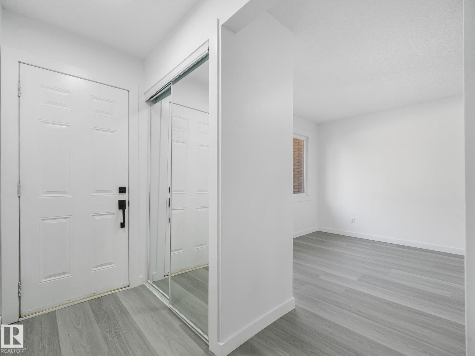 152 LONDONDERRY SQUARE SQ NW
