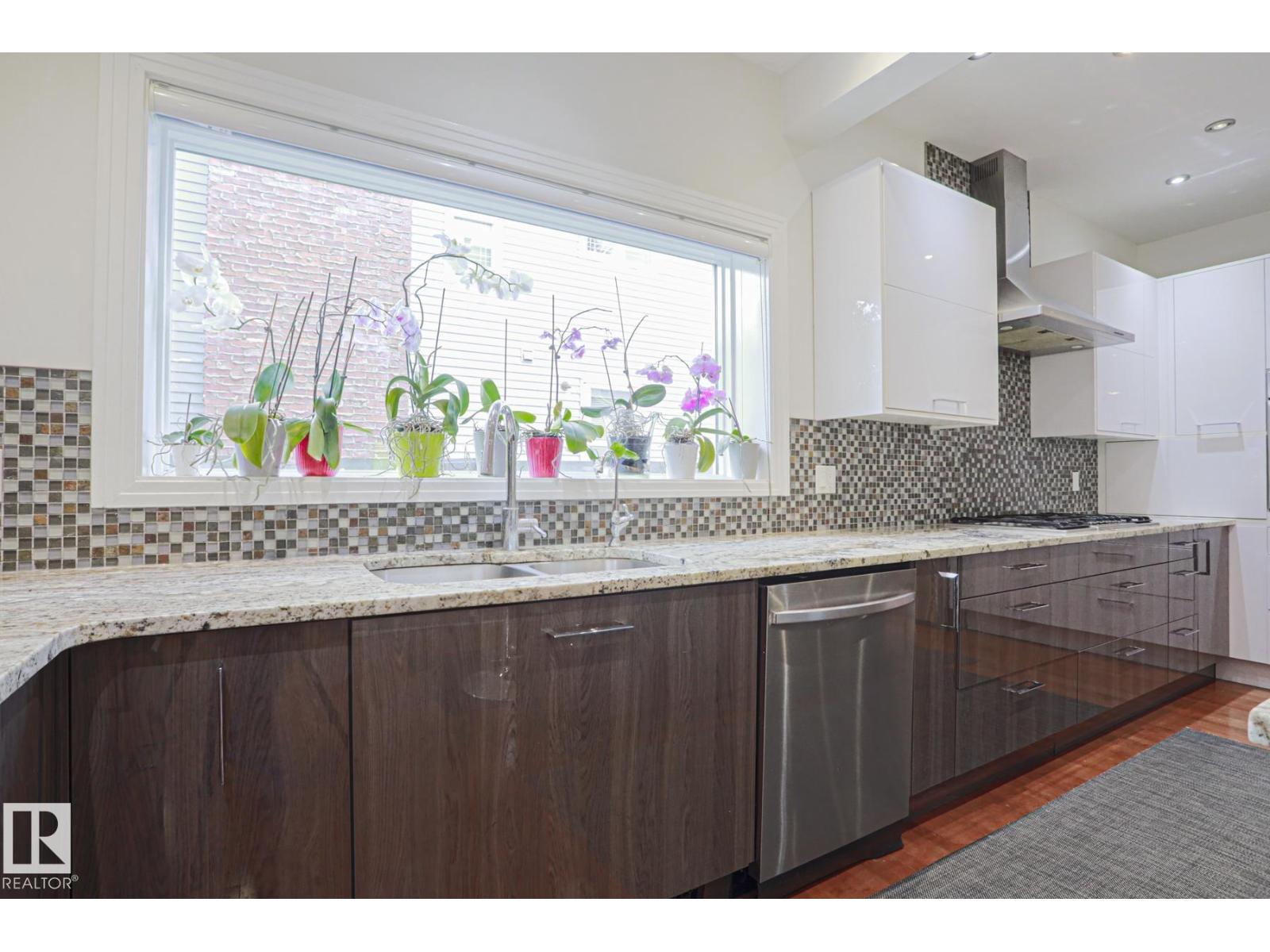 995 OGILVIE BV NW