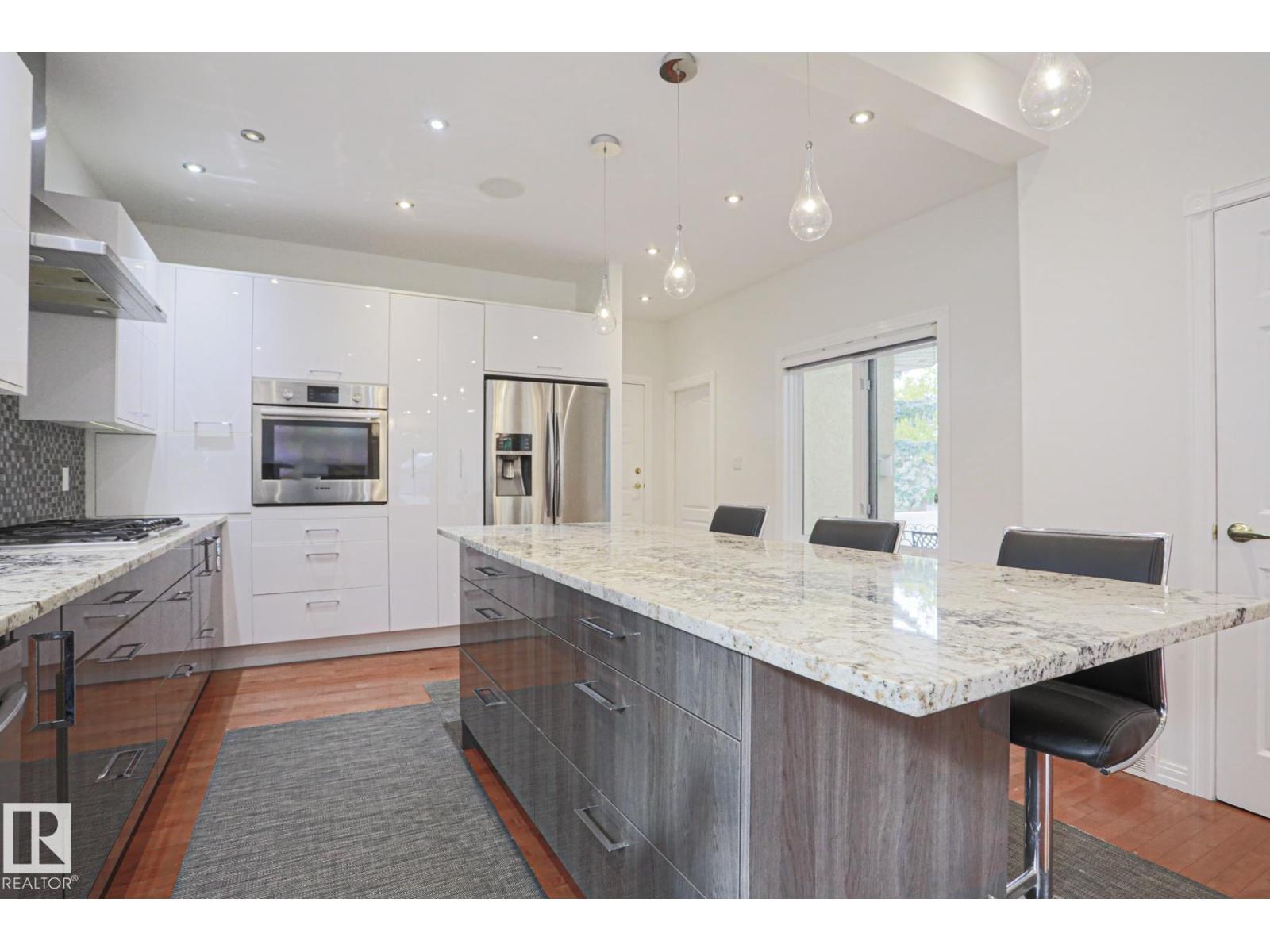 995 OGILVIE BV NW