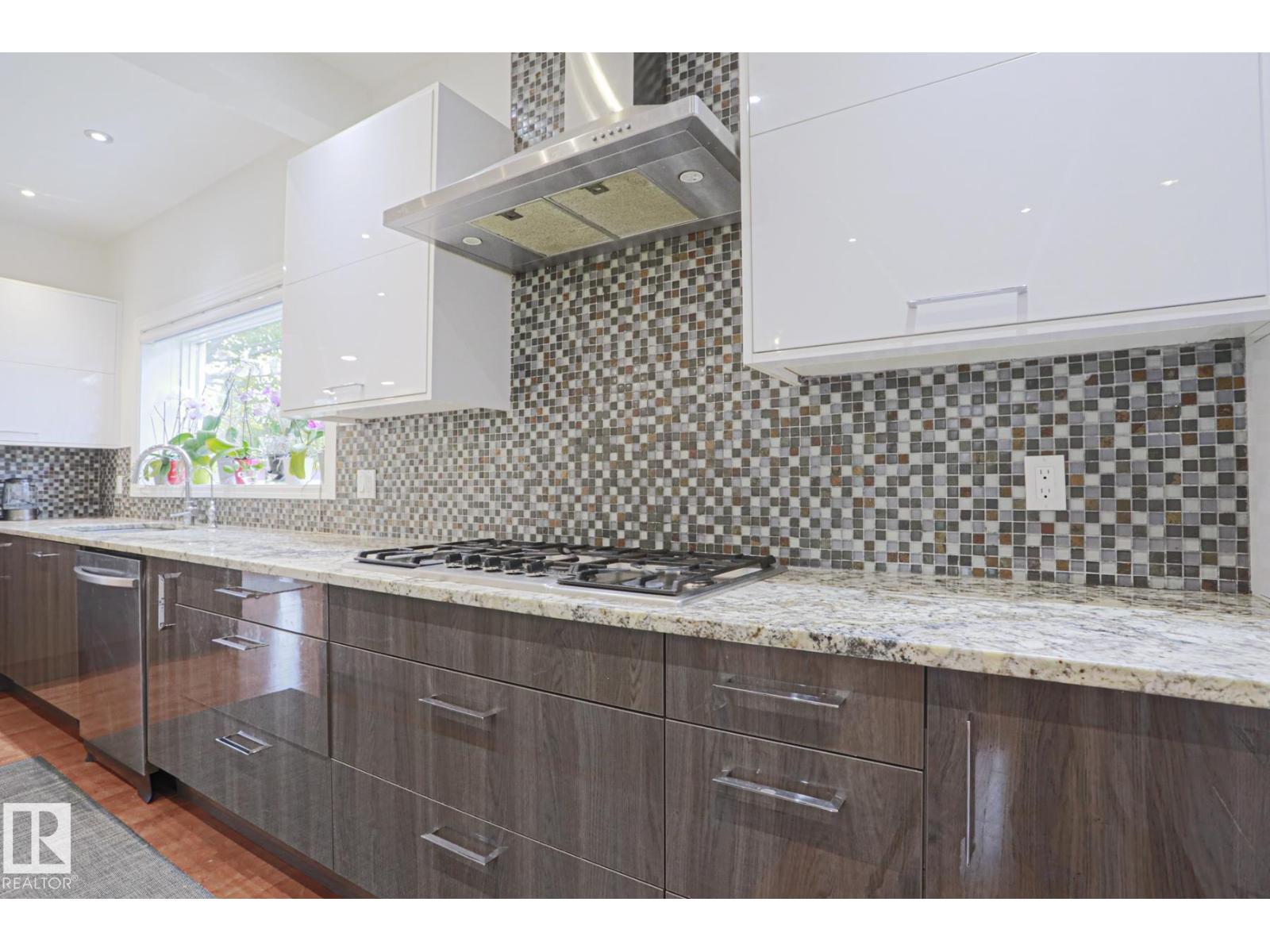995 OGILVIE BV NW