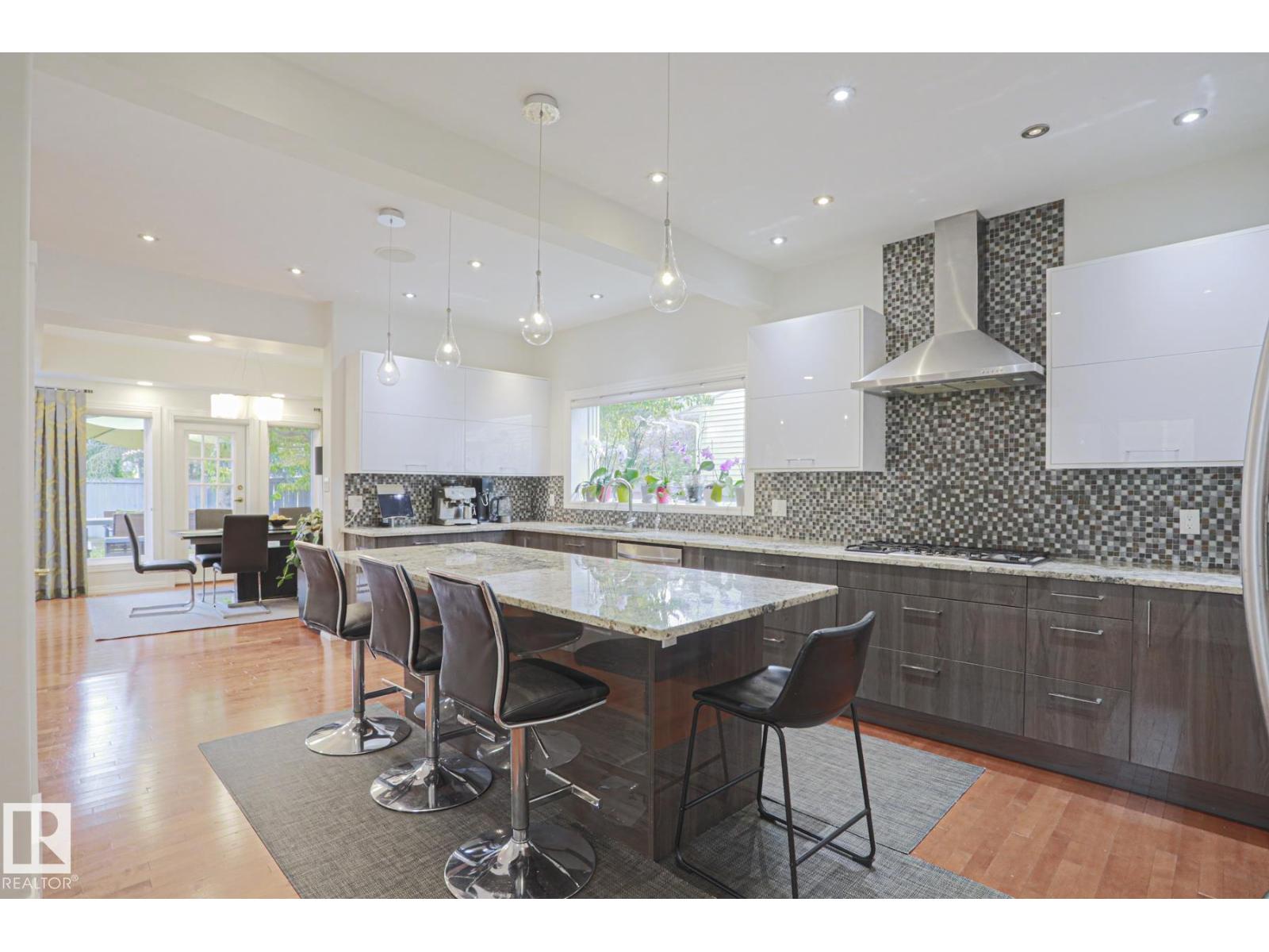 995 OGILVIE BV NW