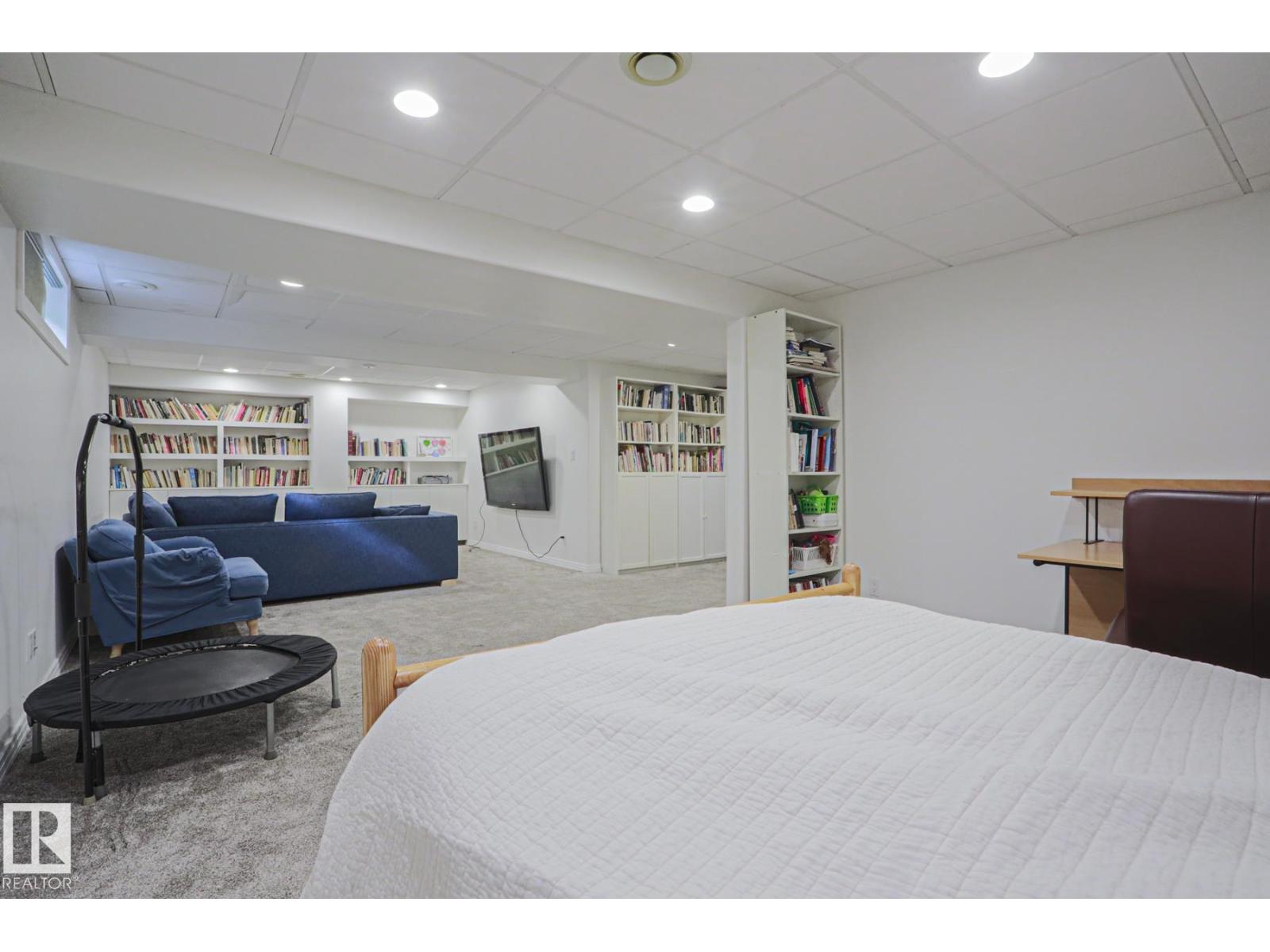 995 OGILVIE BV NW