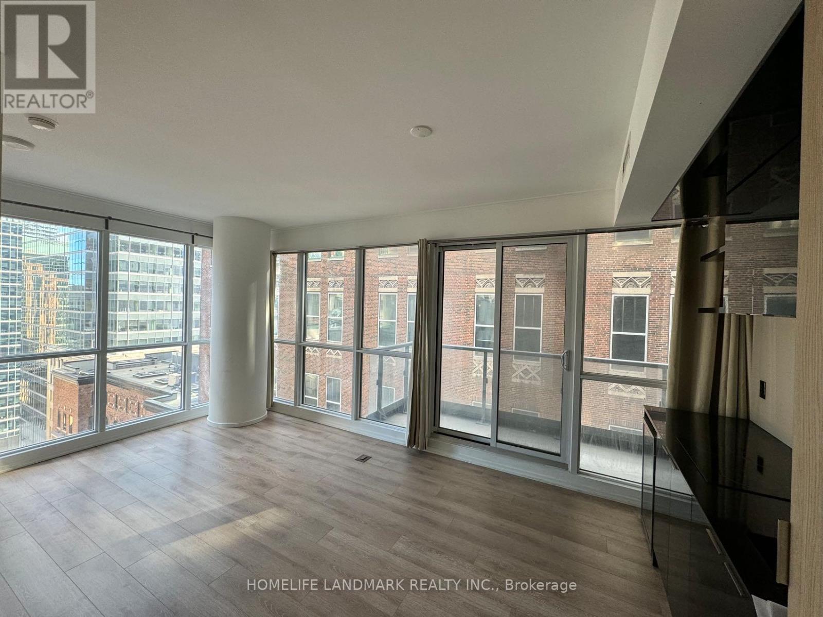 1806 - 70 TEMPERANCE STREET