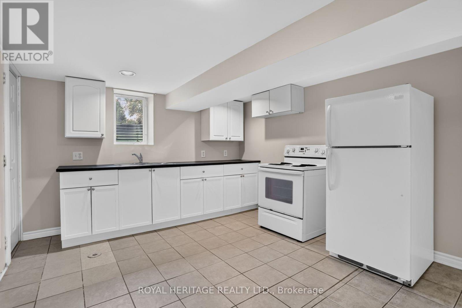 914 Donovan Crescent, Whitby, Ontario  L1N 3G3 - Photo 8 - E13851490