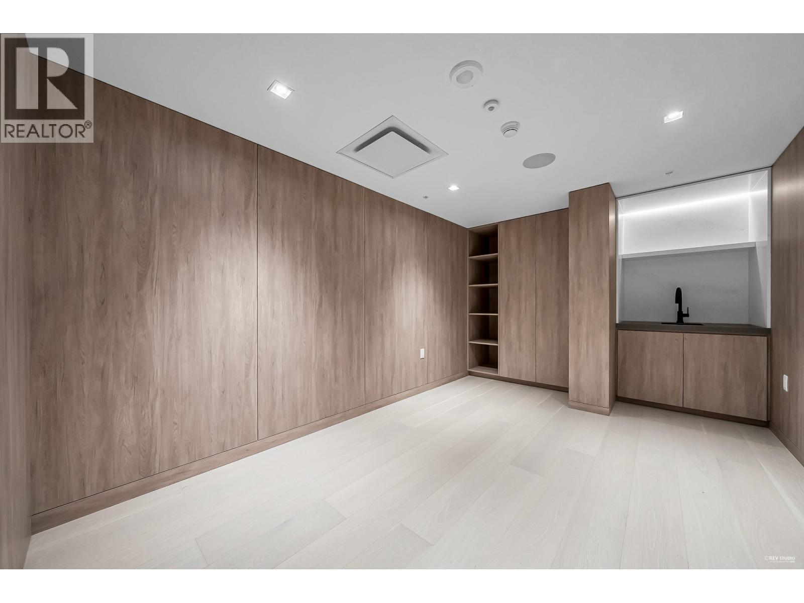 902 6808 MINORU BOULEVARD