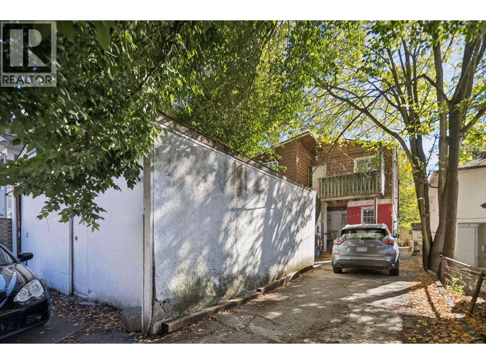 695 E 12TH AVENUE