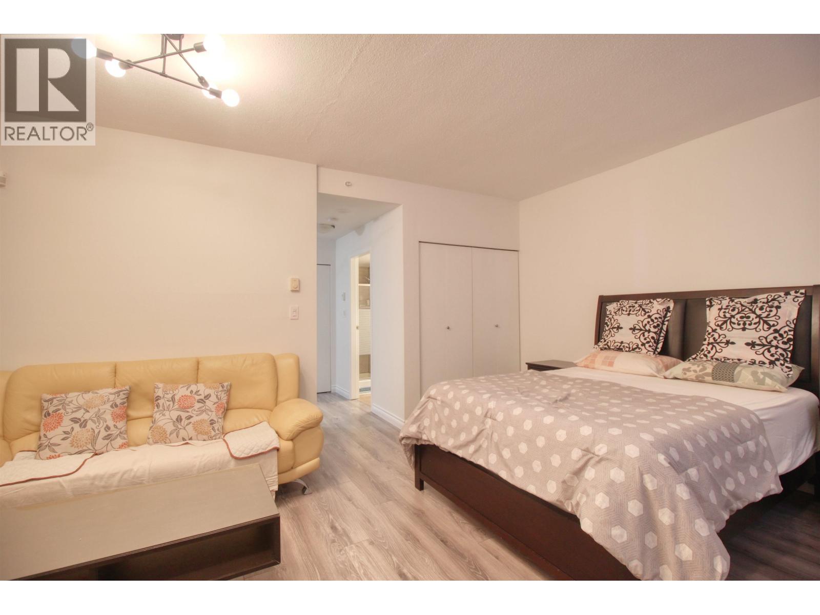 8288 SABA ROAD, Richmond, British Columbia