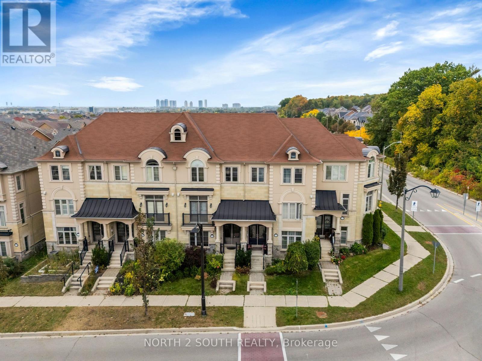 110 GRAND TRUNK AVENUE, Vaughan, Ontario