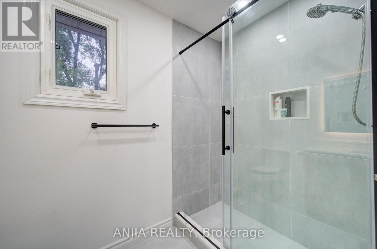 58 Summerfeldt Crescent, Markham, Ontario  L3R 2B2 - Photo 21 - N13851560