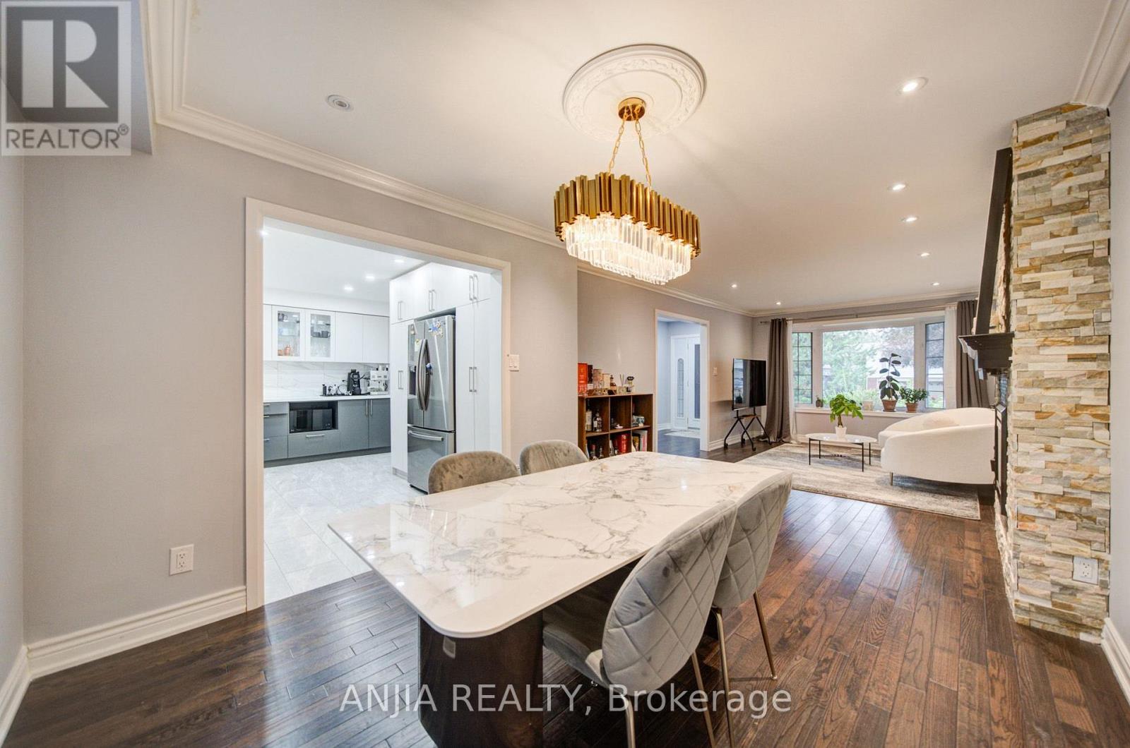 58 Summerfeldt Crescent, Markham, Ontario  L3R 2B2 - Photo 8 - N13851560