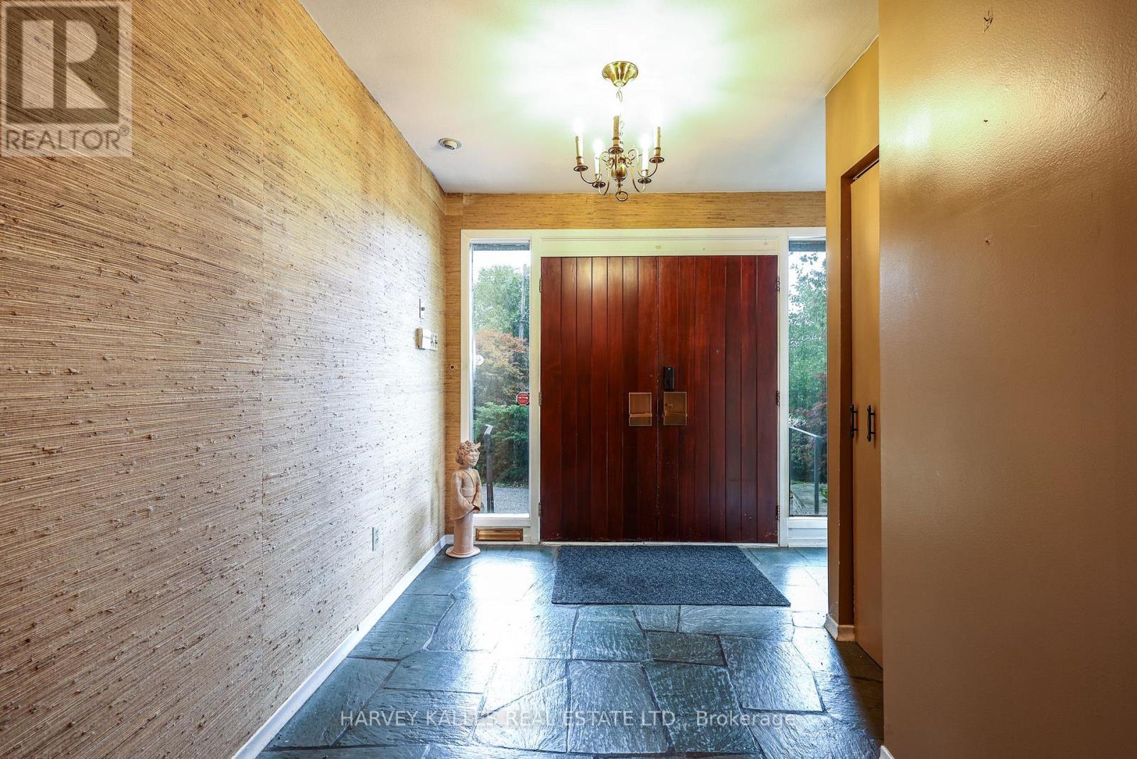 2 Colvestone Road, Toronto, Ontario  M2L 1X3 - Photo 10 - C13847790