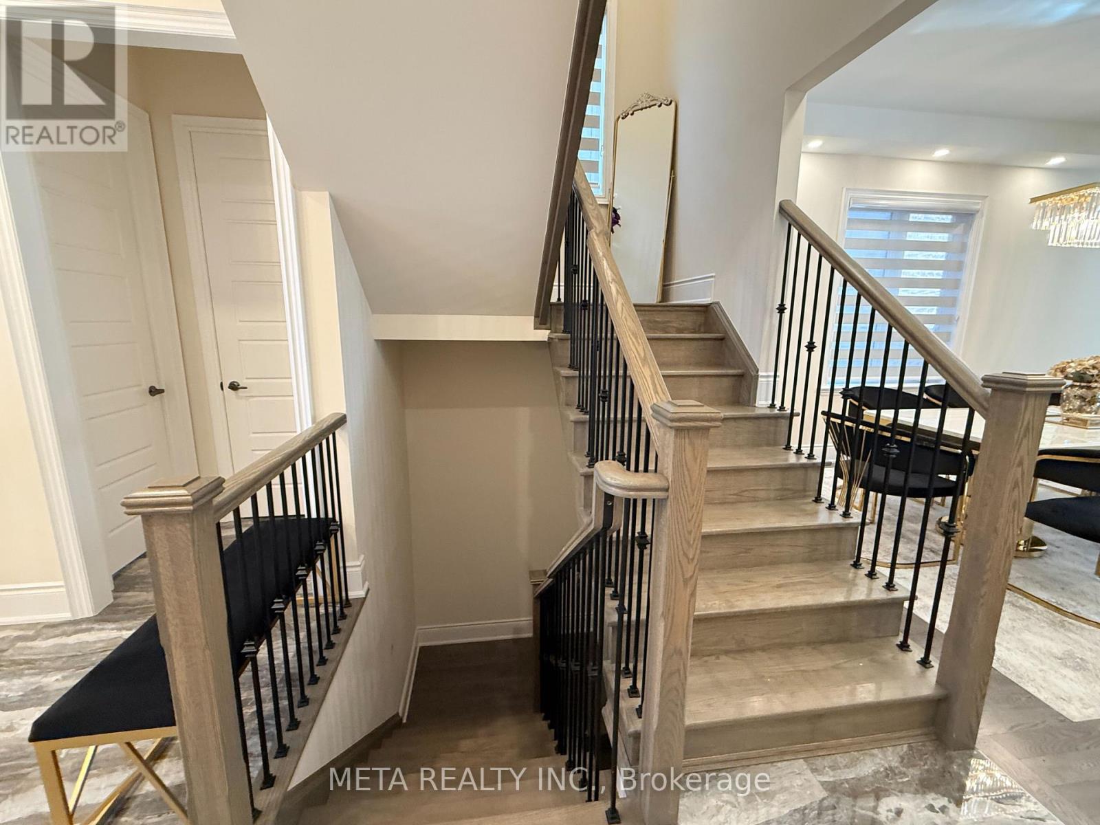 1246 Pondside Trail, Oakville, Ontario  L6M 5M7 - Photo 8 - W13851478