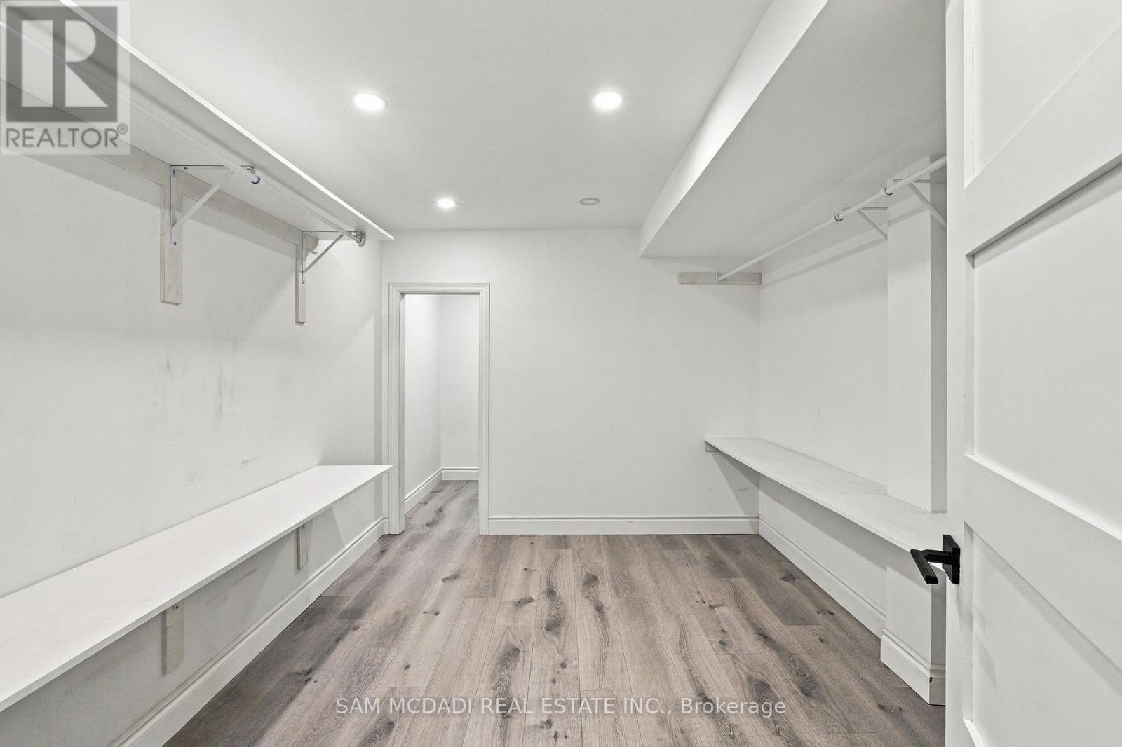 1357 Saginaw Crescent, Mississauga, Ontario  L5H 1X4 - Photo 32 - W13851554