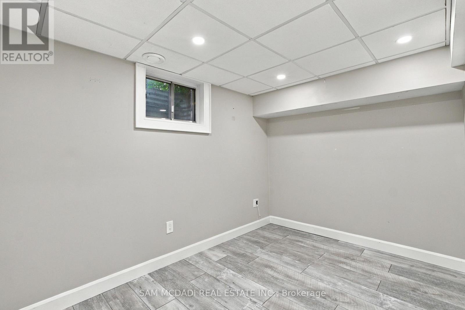 1357 Saginaw Crescent, Mississauga, Ontario  L5H 1X4 - Photo 35 - W13851554