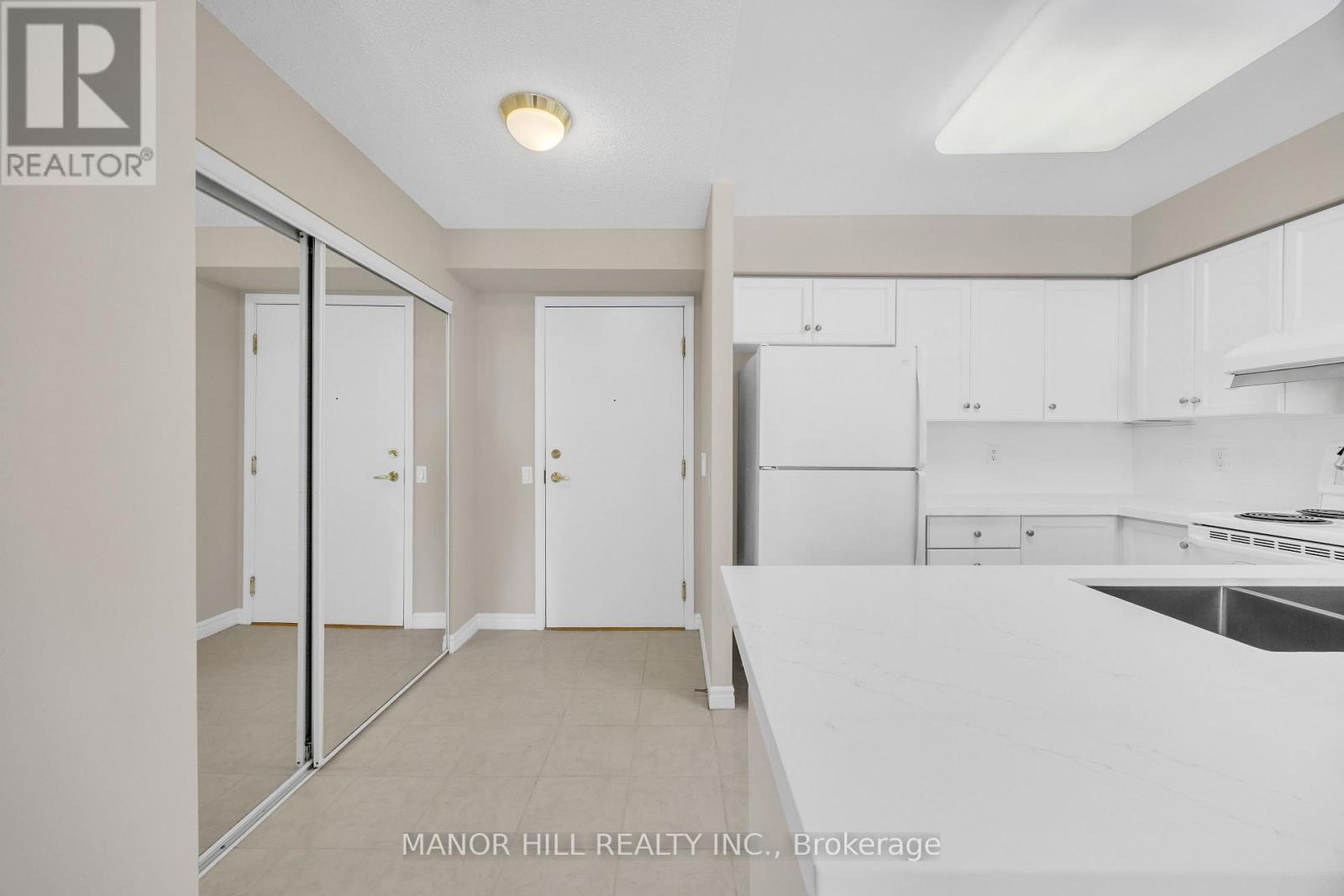 402 - 35 Kingsbridge Garden Circle, Mississauga, Ontario  L5R 3Z5 - Photo 10 - W13851570