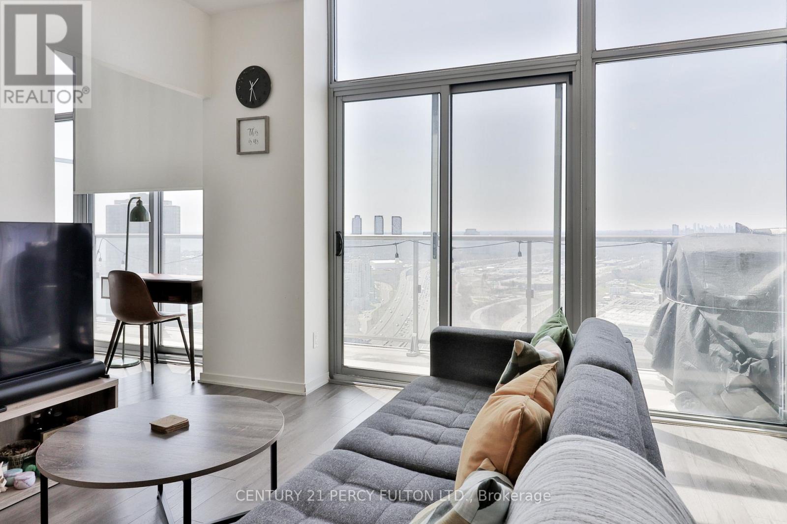 Ph3505 - 105 The Queensway Avenue, Toronto, Ontario  M6S 5B5 - Photo 13 - W13851586