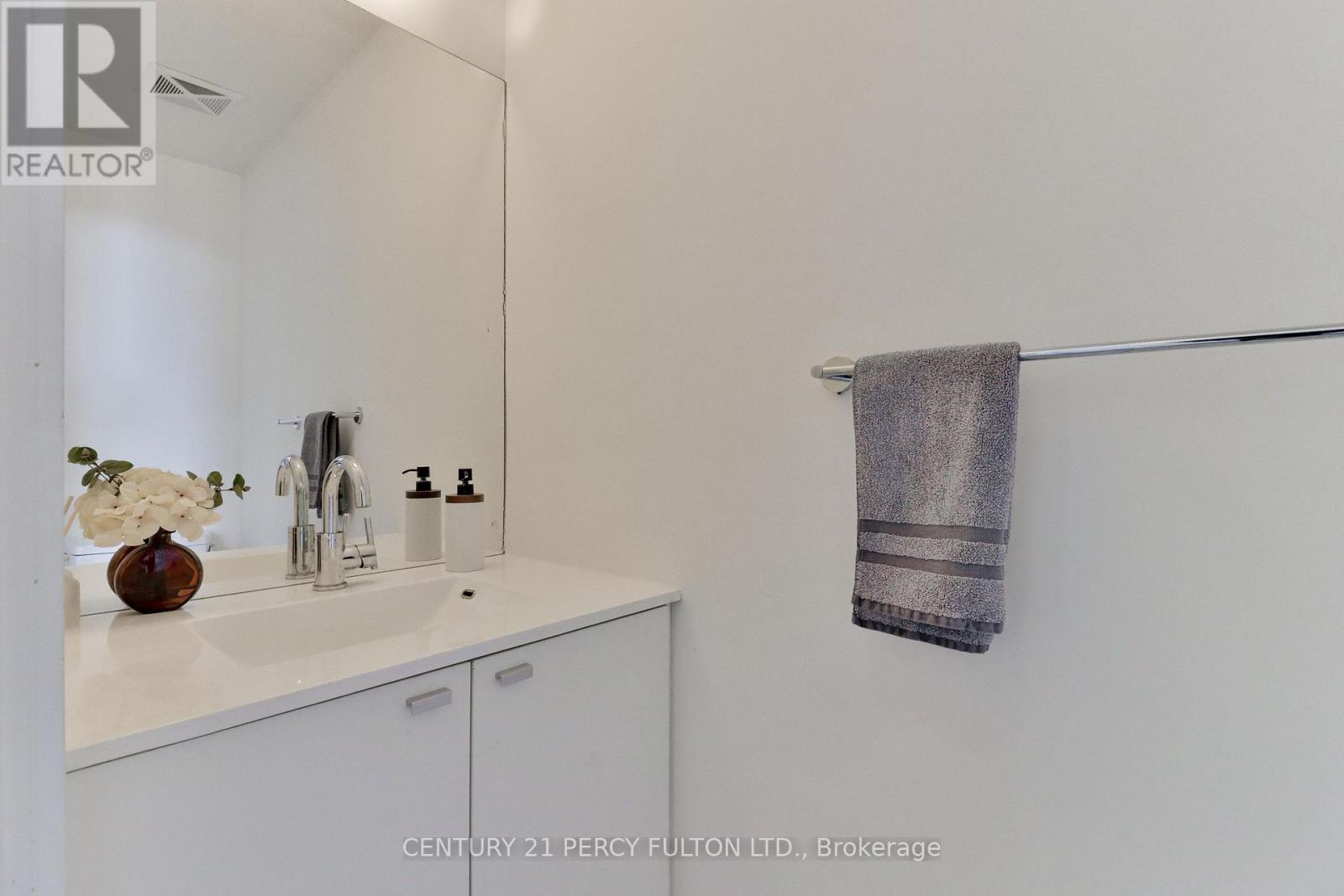 Ph3505 - 105 The Queensway Avenue, Toronto, Ontario  M6S 5B5 - Photo 3 - W13851586