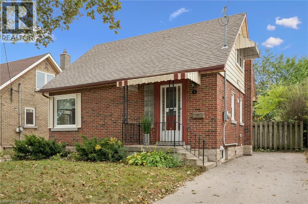 35 Acacia Street, Kitchener, Ontario  N2G 3B1 - Photo 2 - 40868160