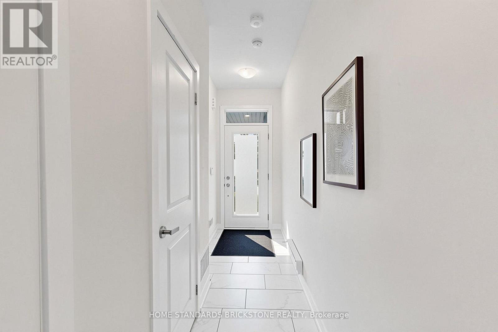 215 Salterton Circle, Vaughan, Ontario  L6A 4Z2 - Photo 28 - N12996446