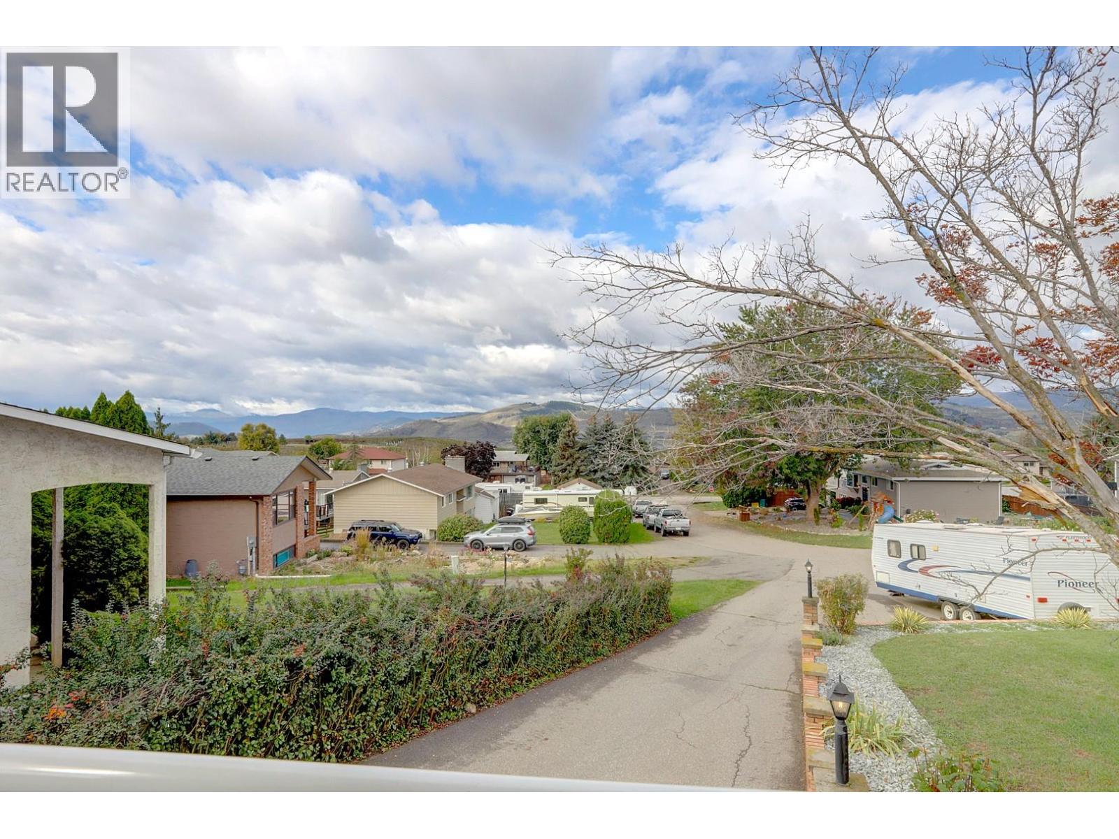 5723 Richards Crescent
