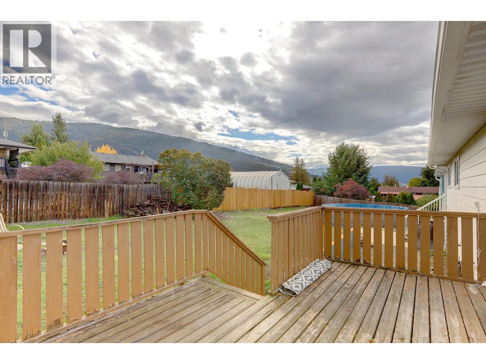 5723 Richards Crescent