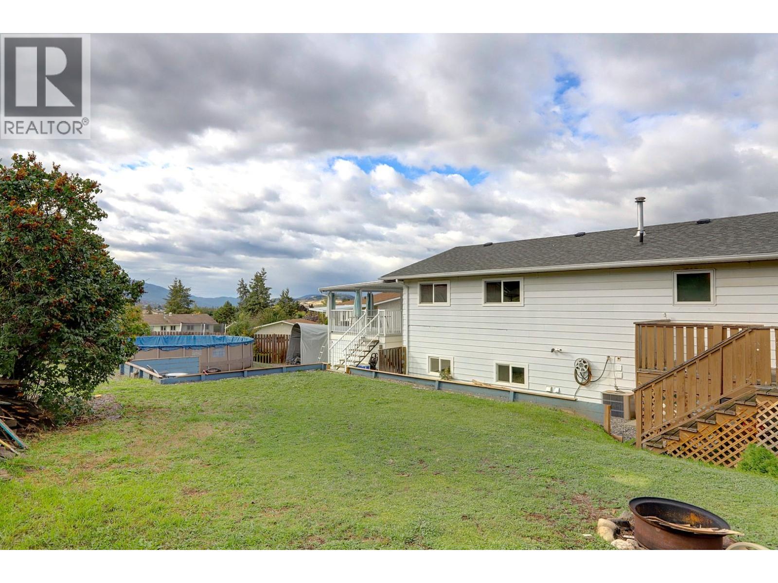 5723 Richards Crescent