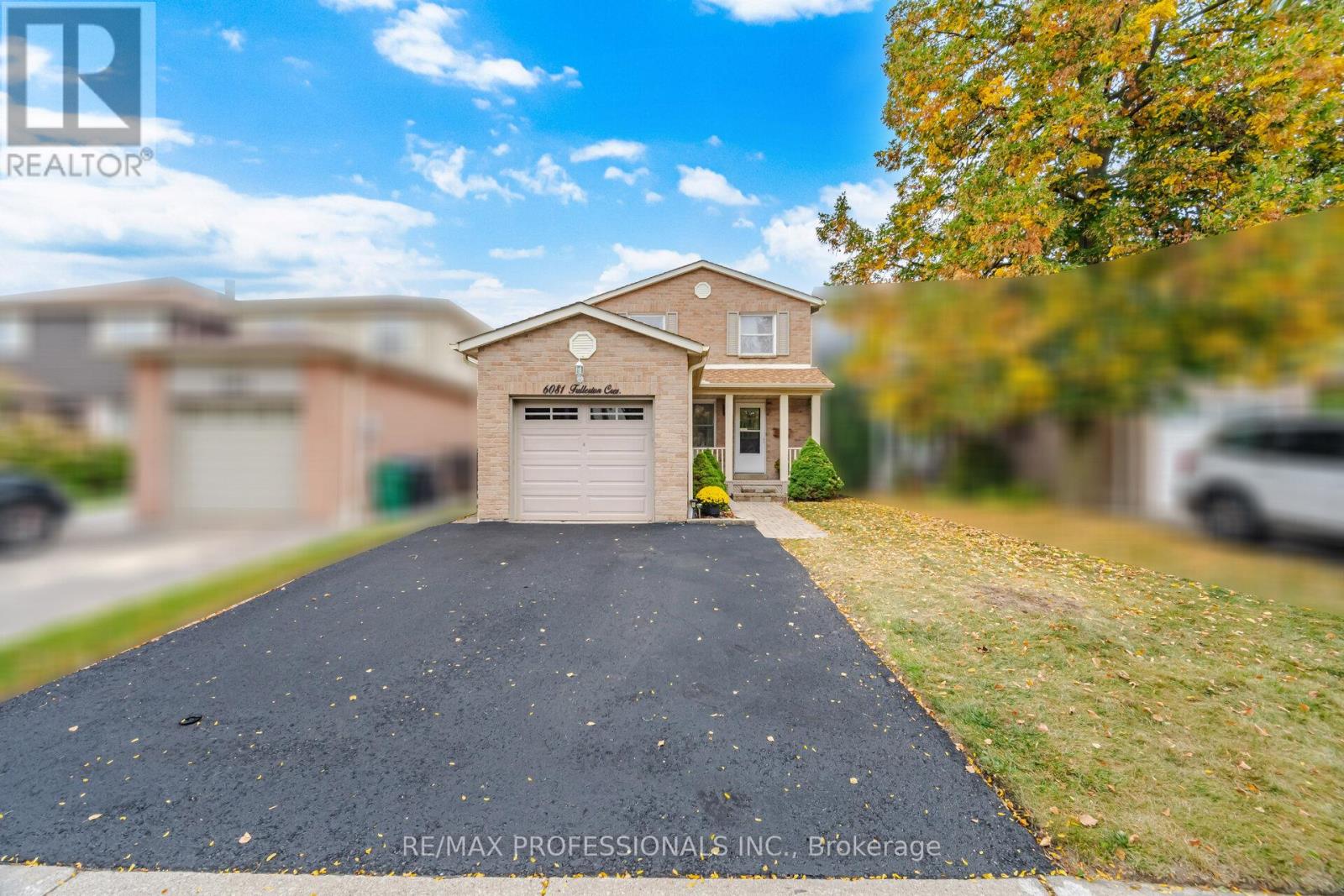 6081 Fullerton Crescent, Mississauga, Ontario  L5N 3A3 - Photo 2 - W13848910