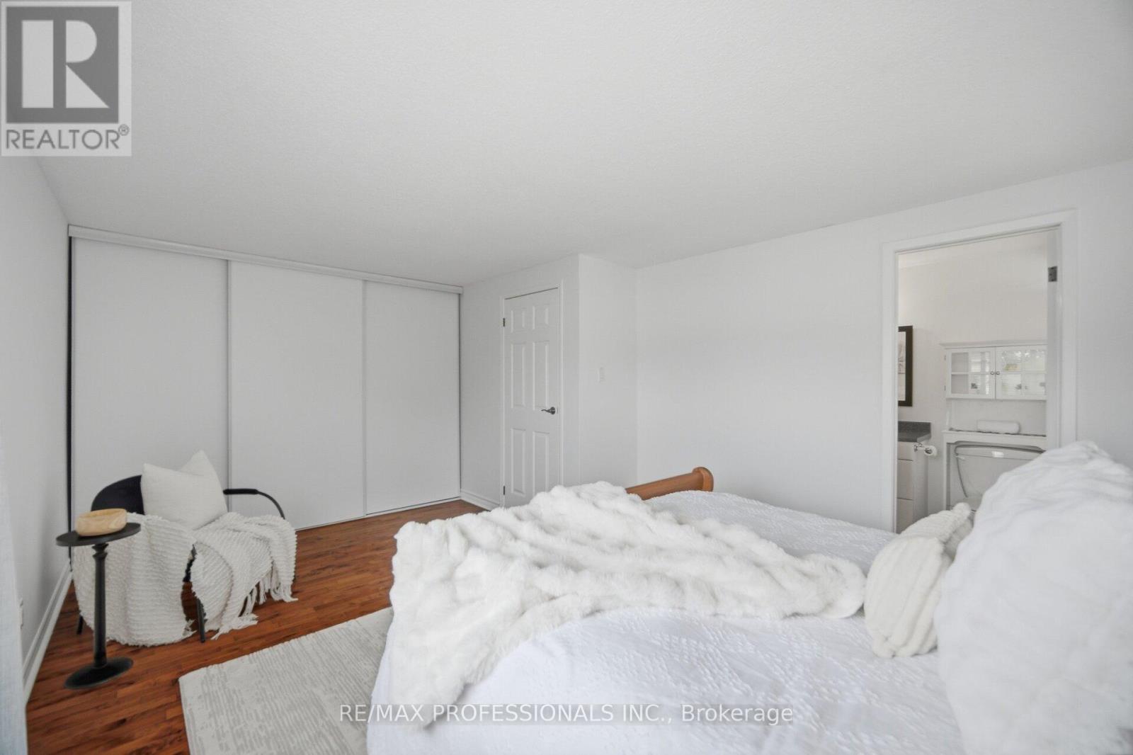 6081 Fullerton Crescent, Mississauga, Ontario  L5N 3A3 - Photo 26 - W13848910