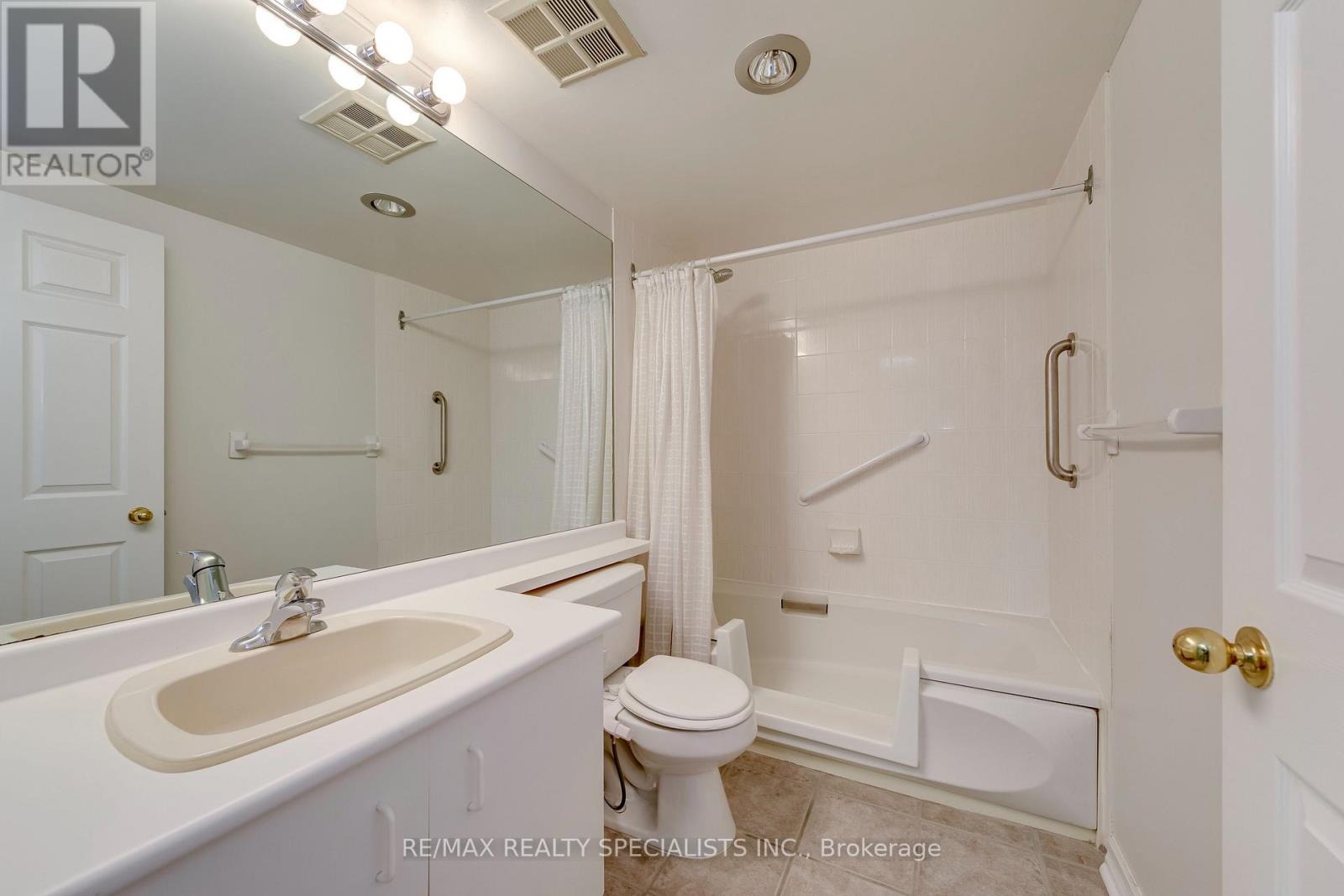 212 - 2155 Burnhamthorpe Road W, Mississauga, Ontario  L5L 5P4 - Photo 31 - W13851360