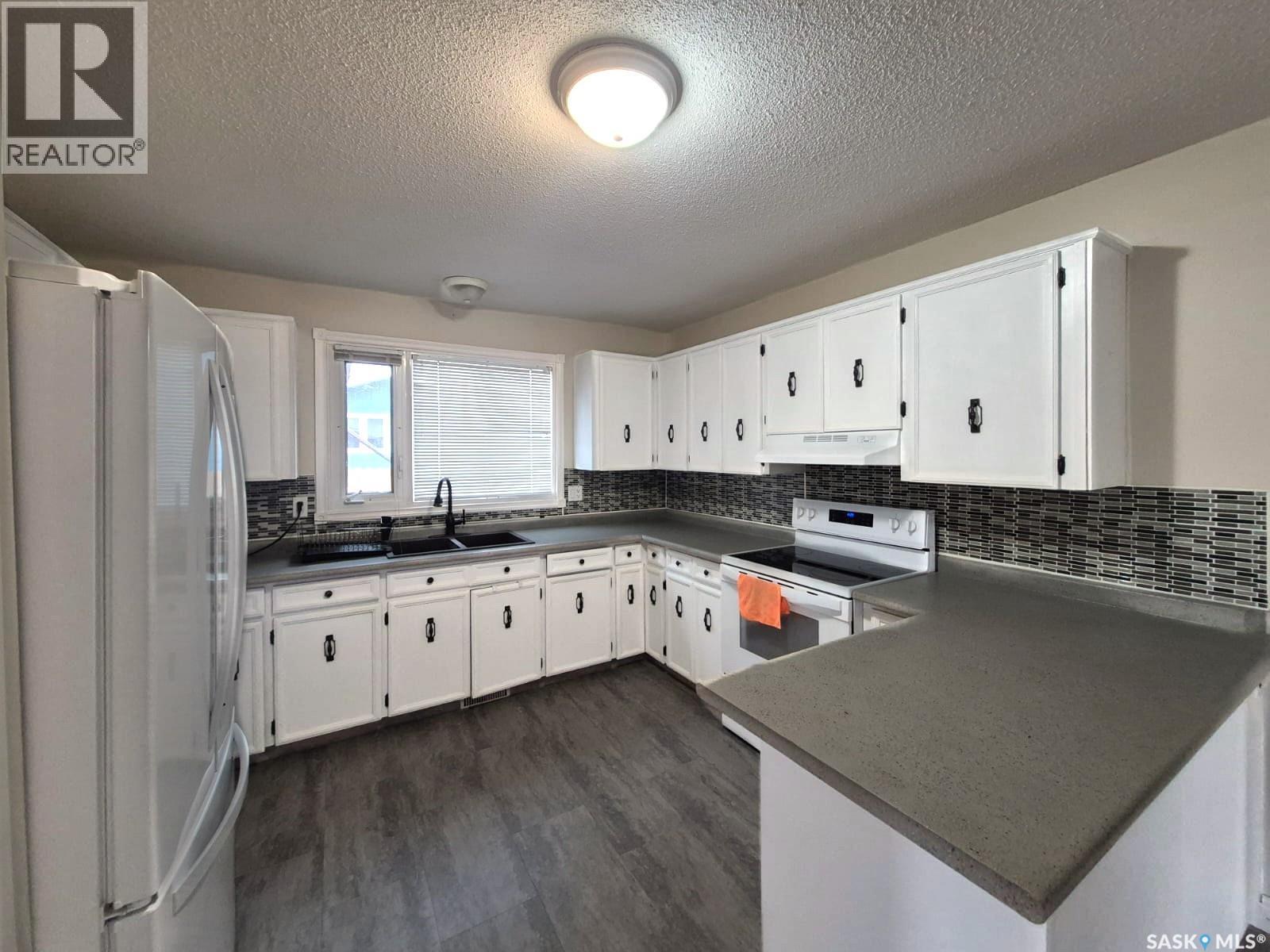 64 Clarewood Crescent, Yorkton, Saskatchewan  S3N 2V2 - Photo 8 - SK050005