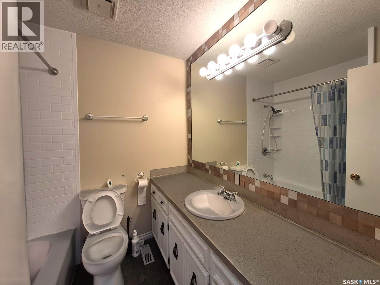 64 Clarewood Crescent, Yorkton, Saskatchewan  S3N 2V2 - Photo 23 - SK050005