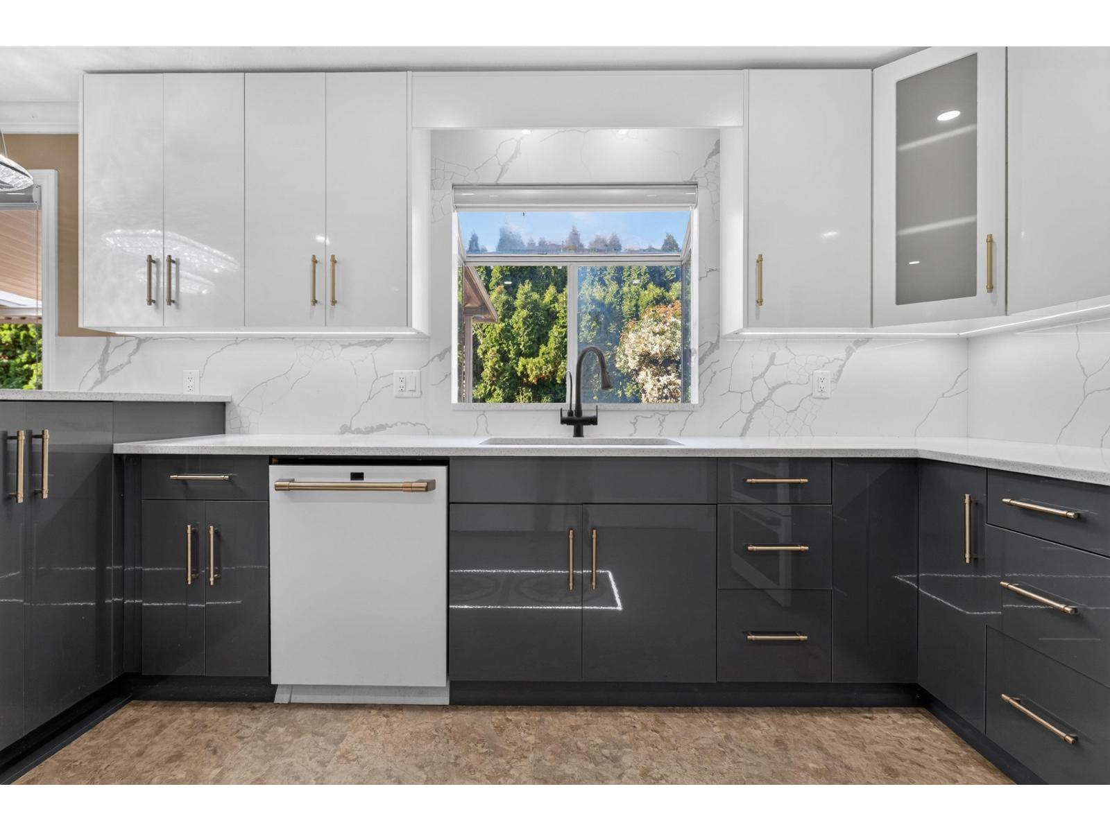 14168 85a Avenue, Surrey, British Columbia  V3W 2T4 - Photo 14 - R3170002
