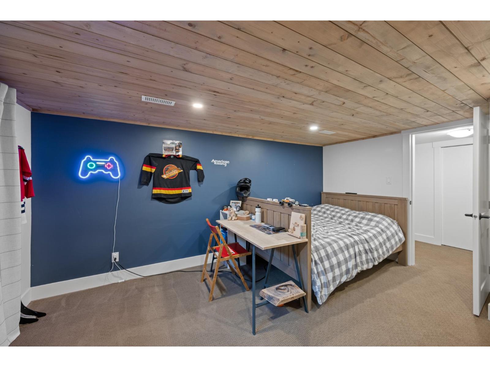 6035 BRADNER ROAD