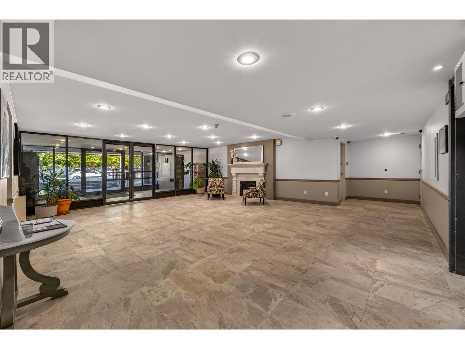 737 Leon Avenue Unit# 1007