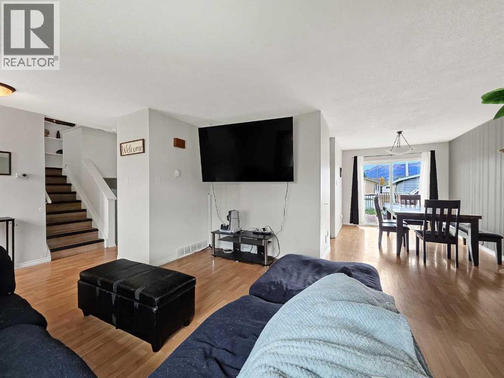 9826 101 Street