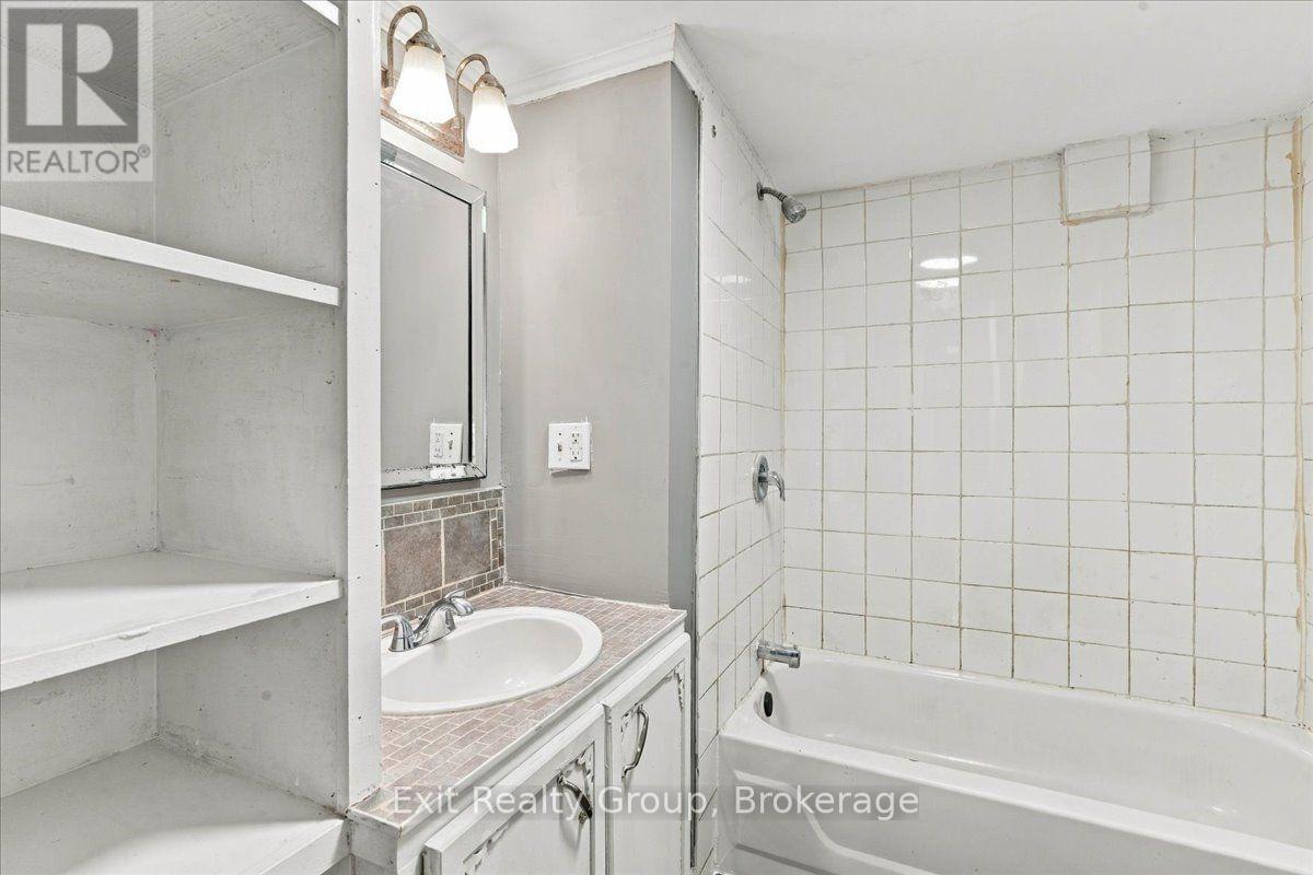 167 Marmora Street, Quinte West, Ontario  K8V 2J7 - Photo 13 - X13851784