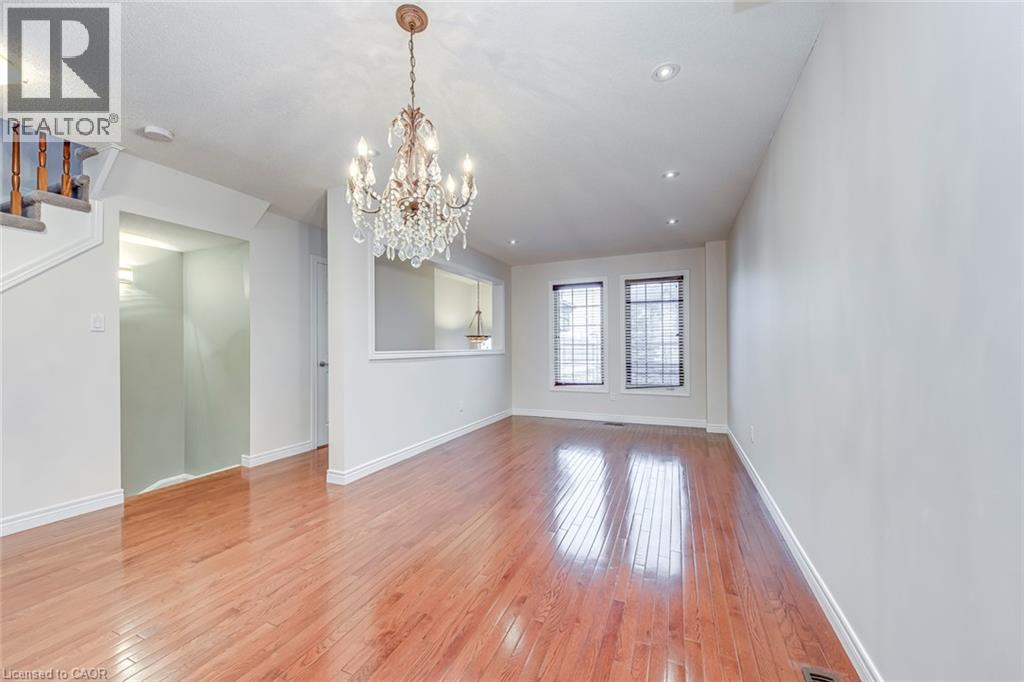 2280 Baronwood Drive Unit# 18, Oakville, Ontario  L6M 5J8 - Photo 6 - 40867726