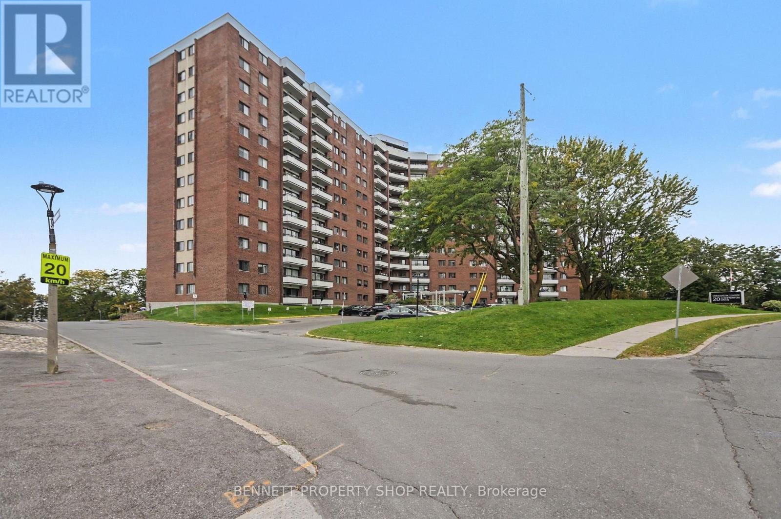 1217 - 20 CHESTERTON DRIVE, Ottawa, Ontario
