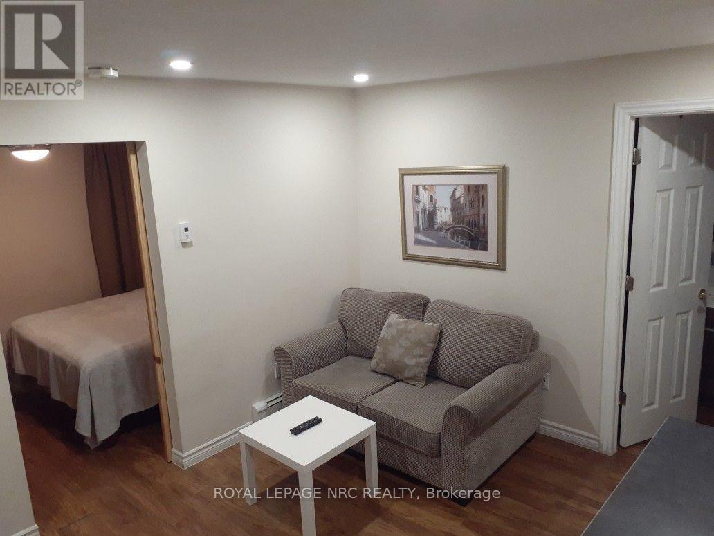 375 Glendale Avenue W, St. Catharines (Secord Woods), Ontario  L2T 1B9 - Photo 10 - X13851684